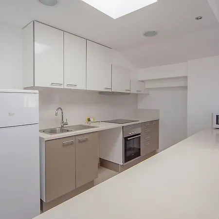 호텔 Ferrer Skyline 4*