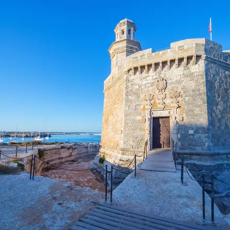 Ferrer Skyline Hotel 4*