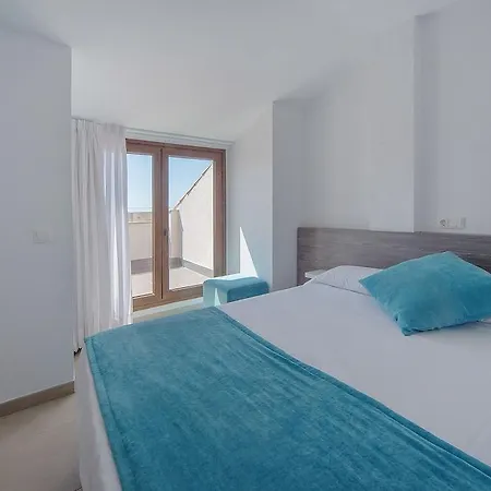 Ferrer Skyline Hotel