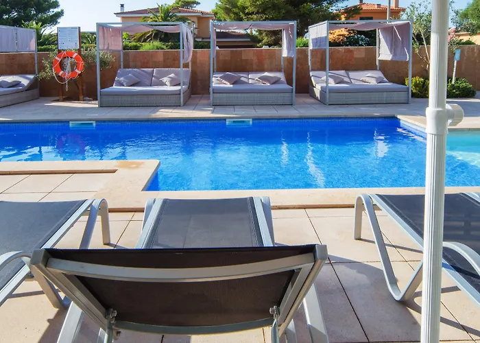 Ferrer Skyline Hotel 4*