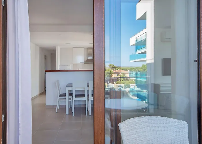 Ferrer Skyline Hotel 4*